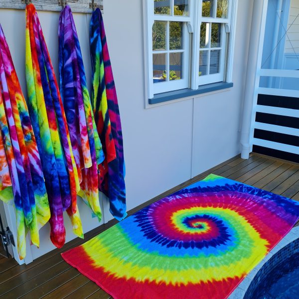 COLOURFUL RAINBOW SWIRL MEGA TOWEL - Image 2